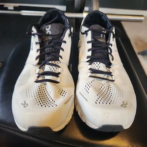On Running running shoes men 10.5